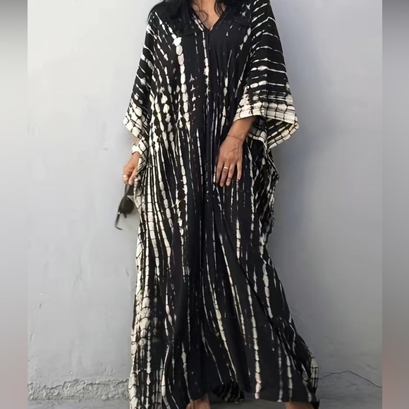 Black and white Caftan - Picture 5 of 9